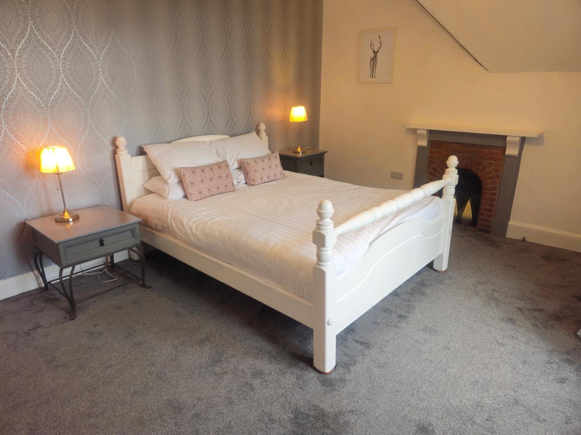 Exquisite 10 Bed Villa Hot Tub And Games Room بارنستابل المظهر الخارجي الصورة