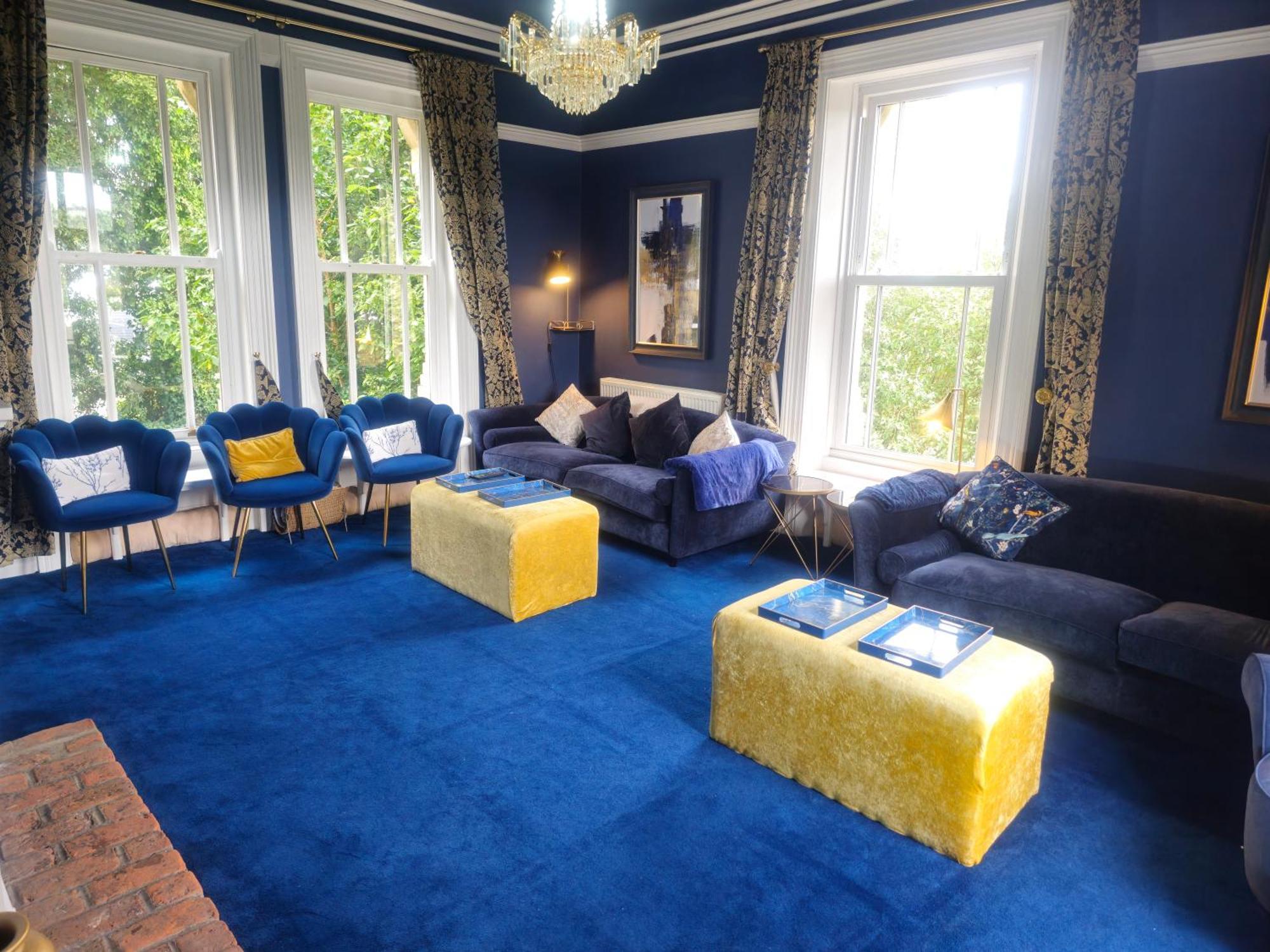 Exquisite 10 Bed Villa Hot Tub And Games Room بارنستابل المظهر الخارجي الصورة