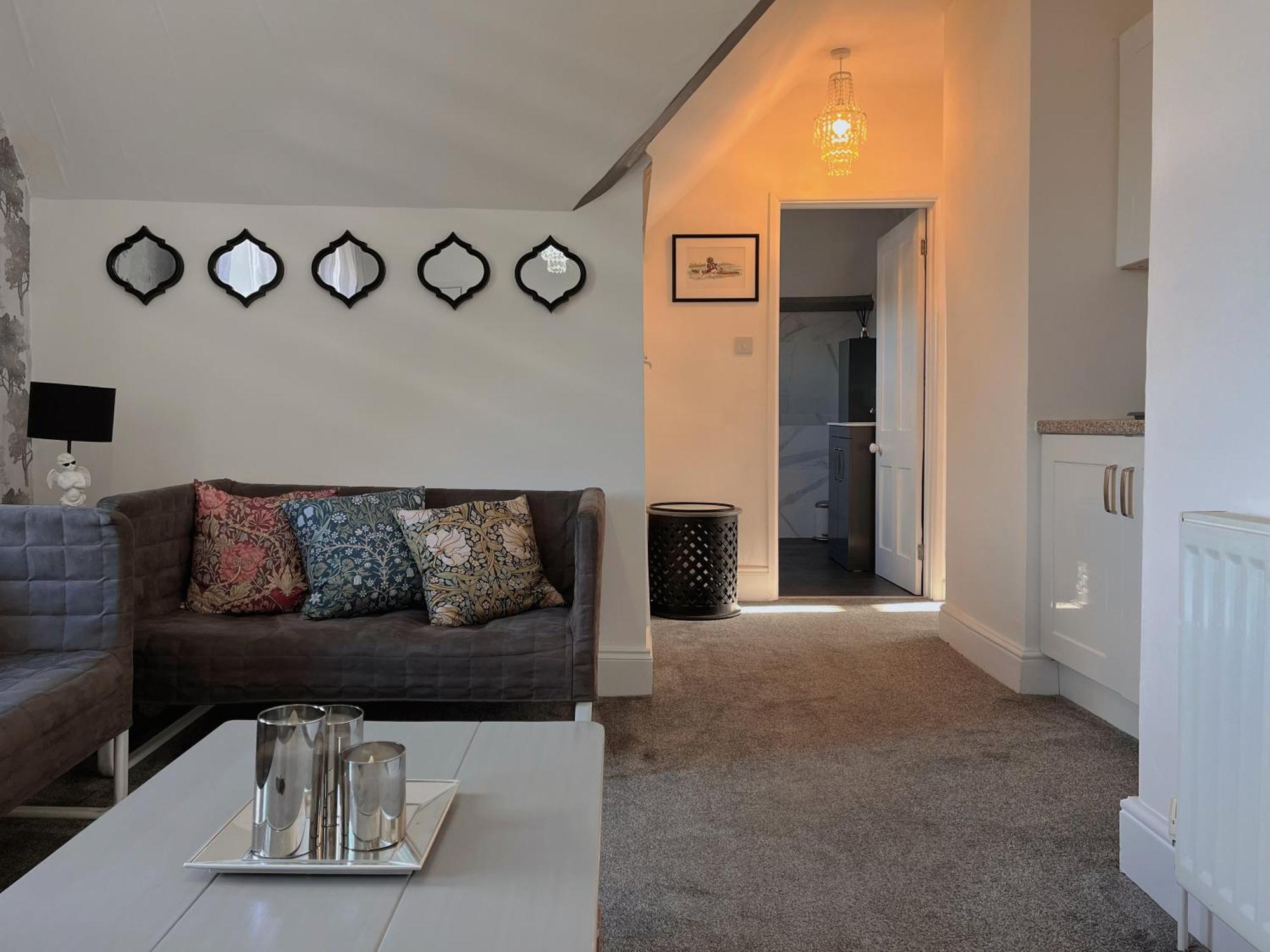 Exquisite 10 Bed Villa Hot Tub And Games Room بارنستابل المظهر الخارجي الصورة
